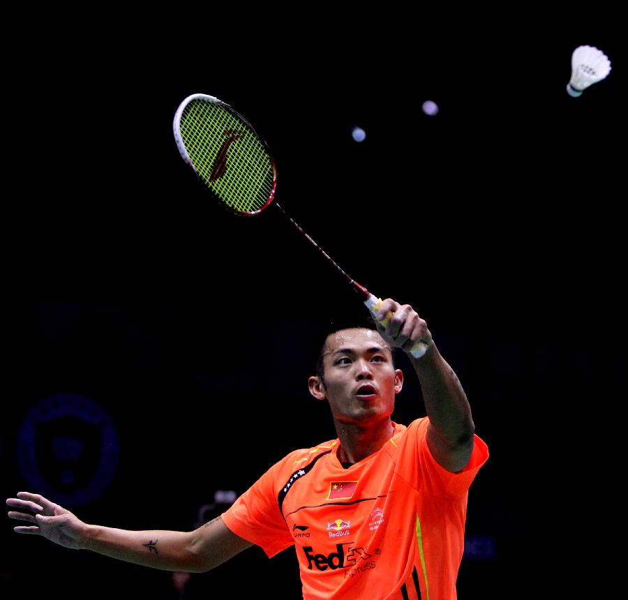 时与曼联签 时与曼联签