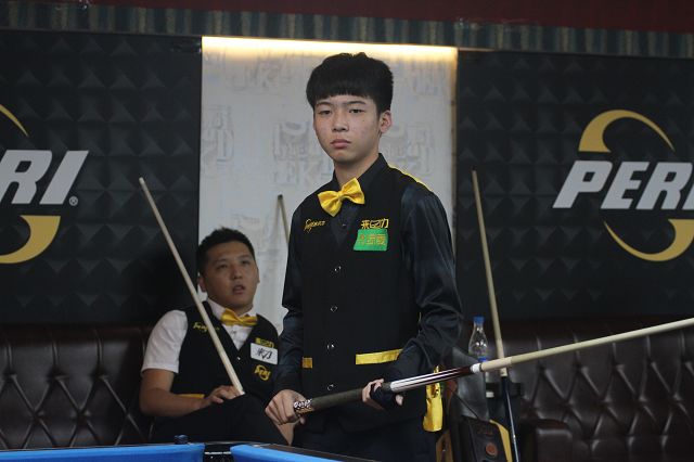 中在禁区外 中在禁区外